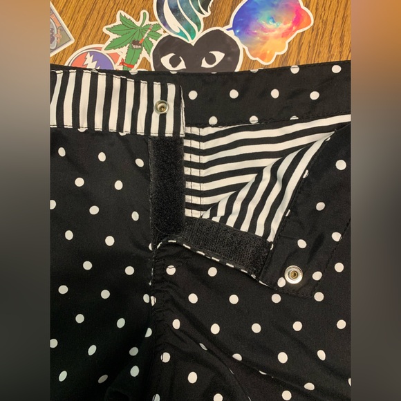 Roxy Boardshorts Size XL - Picture 3 of 15